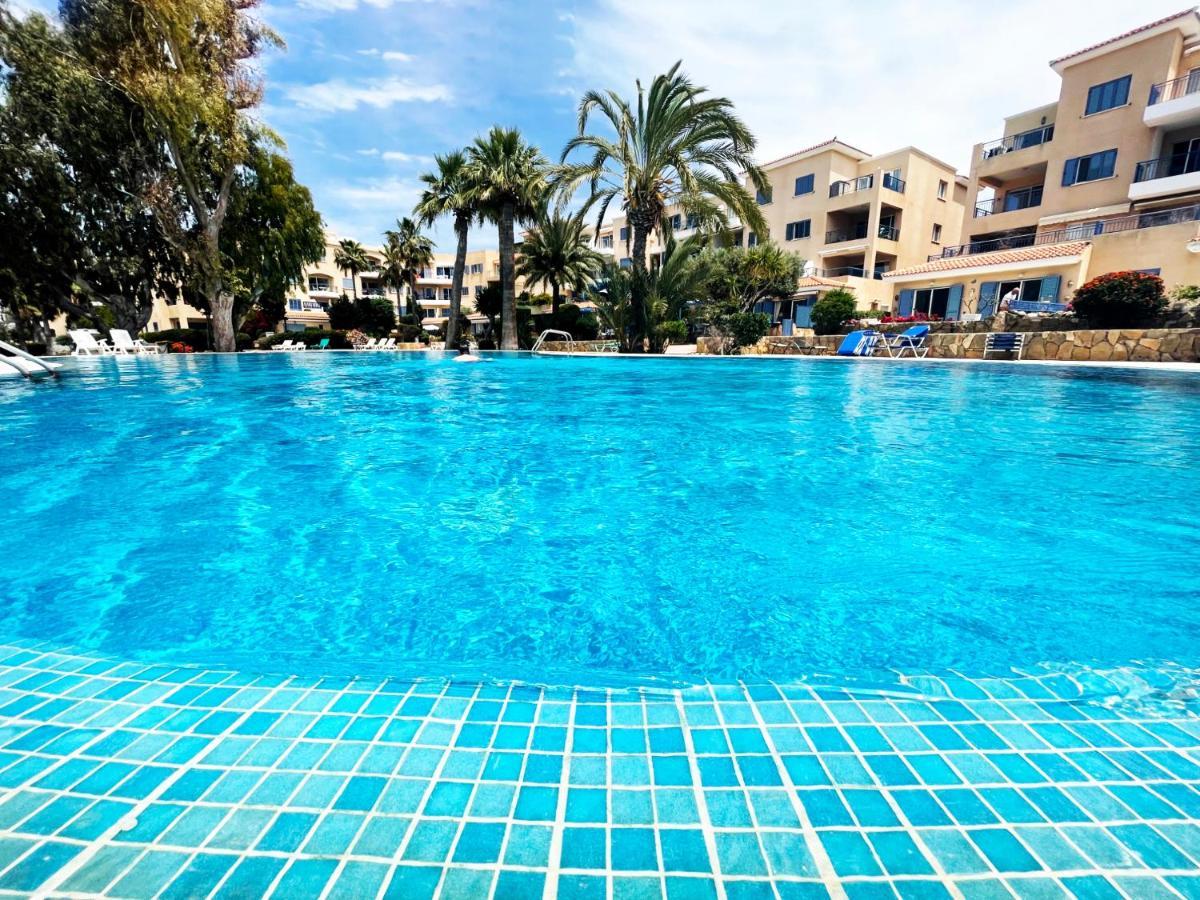 Direct Sea View & Quality Bed - Kings Palace 1 Bed Paphos Exterior photo